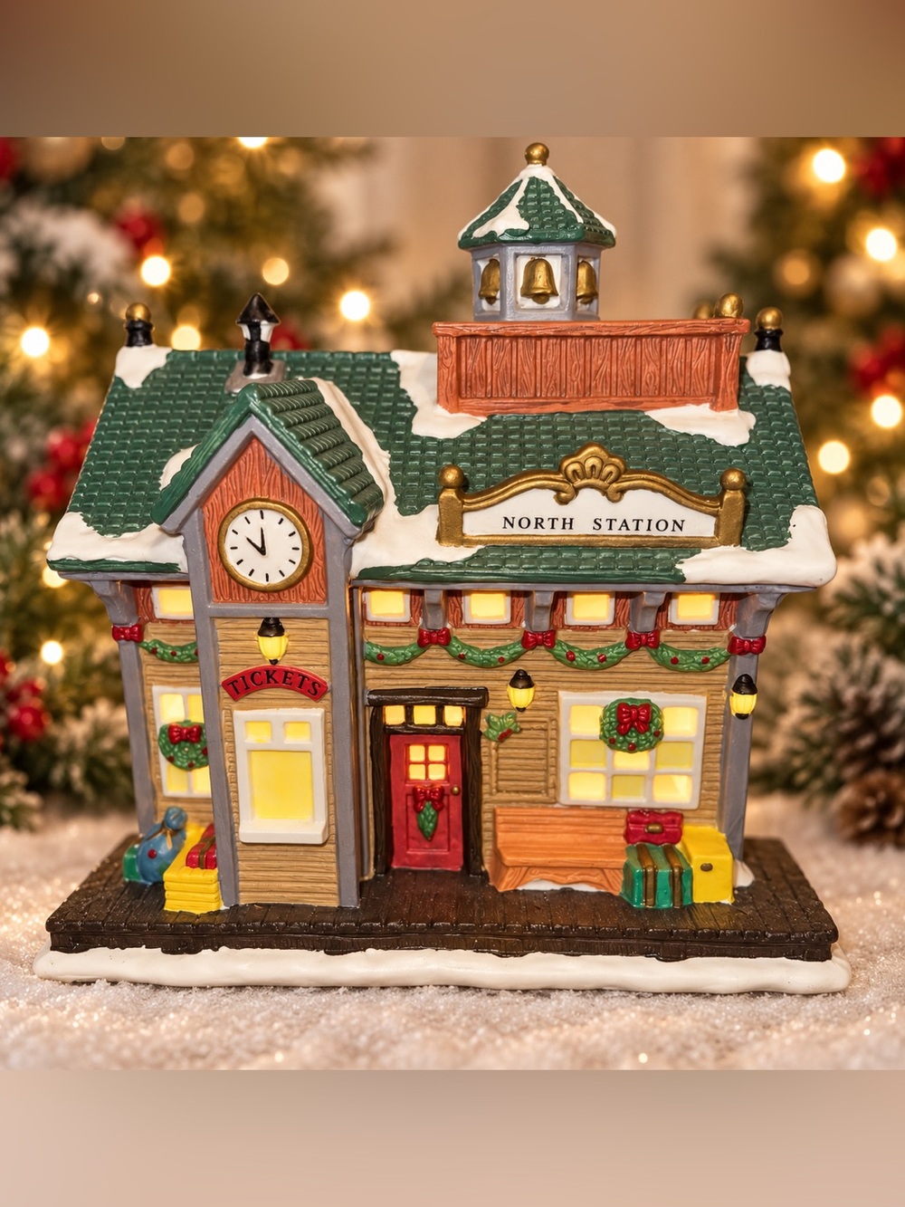 Vintage 2000 Longrich North Station Lighted Christmas Village Building Box